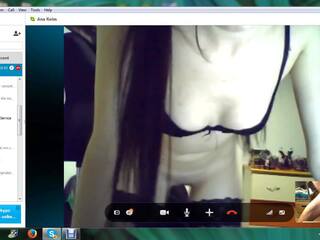Silikon göğüsler kız üzerinde skype