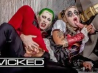 Suicide squad xxx: an axel braun meňzemek - wicked pictures