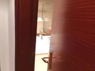 Zvrhlík klipy blondýna priateľka počas orgazmus v hotel sprcha