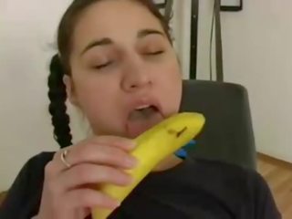Xxx film tenåring fucks en banan