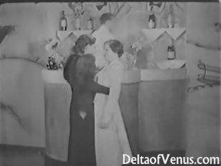 Staromodno umazano film od na 1930s ffm trojček nudistični bar